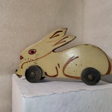Довоенная игрушка СССР  Каталка заяц