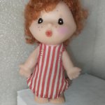 Забавная рыжая малышка