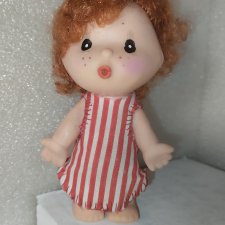 Забавная рыжая малышка