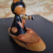 Деревянная игрушка СССР Мишка с пчелкой