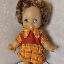 Редкий, с прошитыми волосами чудик улыбашка