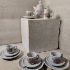 Кукольный сервиз На 4 персоны