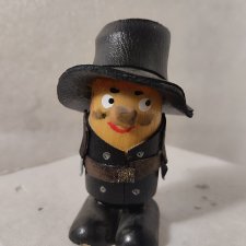 Деревянная игрушка СССР Мужичок в шляпе  Трубочист