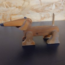 Деревянная собака такса Маленькая