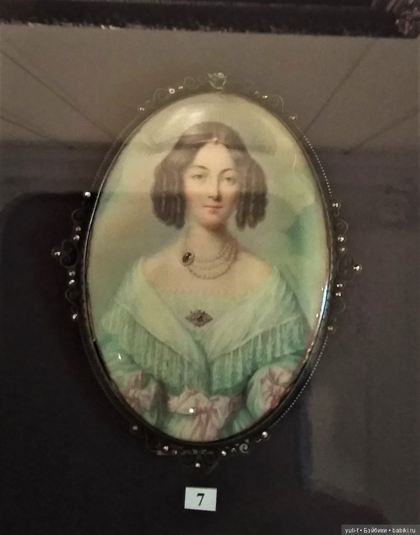 Мода в искусстве. Воскресный день в музее