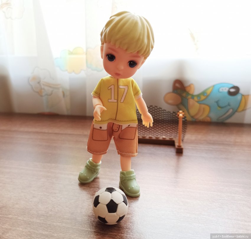 А мальчишке снились якоря