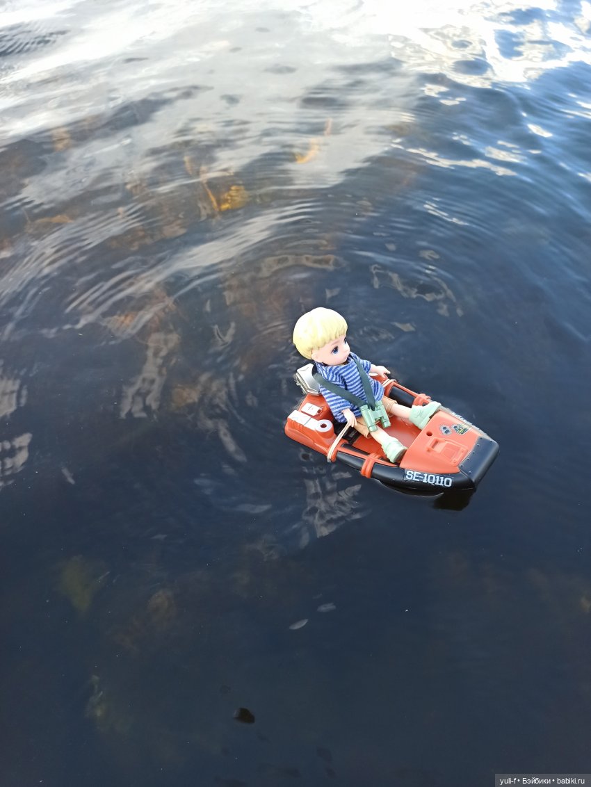 А мальчишке снились якоря