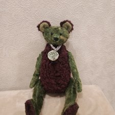 Мишка цвета базилика. 💜💚