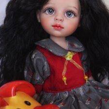 Черноволосая Карла