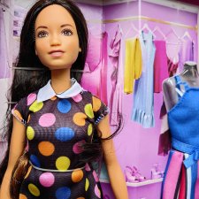 Кукла Барби с дополнительным нарядом FFF60