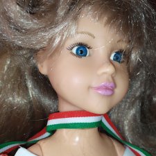 Мила, поиск чокера и других аксов.