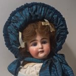 Шляпка бархатная для антикварной куклы