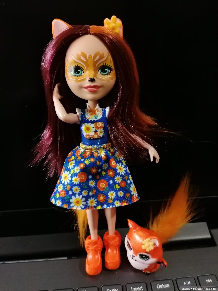 Подарки продолжают подъезжать (фото 3)