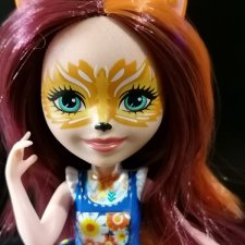 Подарки продолжают подъезжать