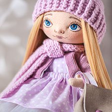 Текстильная куколка от Наташи Исенбаевой с шарнирными коленями