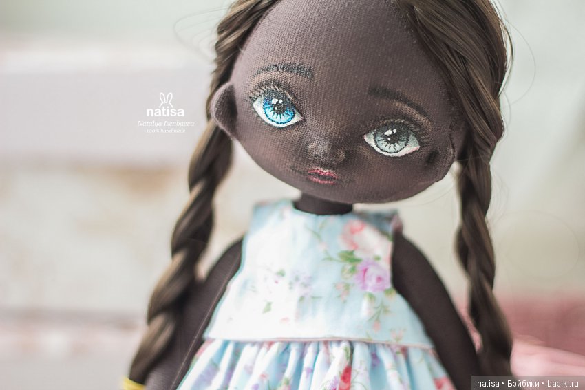Текстильная негритяночка с гетерохромией от Наташи Исенбаевой (фото 7)