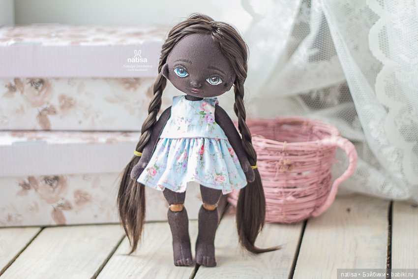 Текстильная негритяночка с гетерохромией от Наташи Исенбаевой (фото 6)