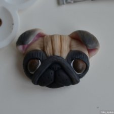 Расписываем глазки мопсику