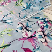 Светло голубая костюмная ткань