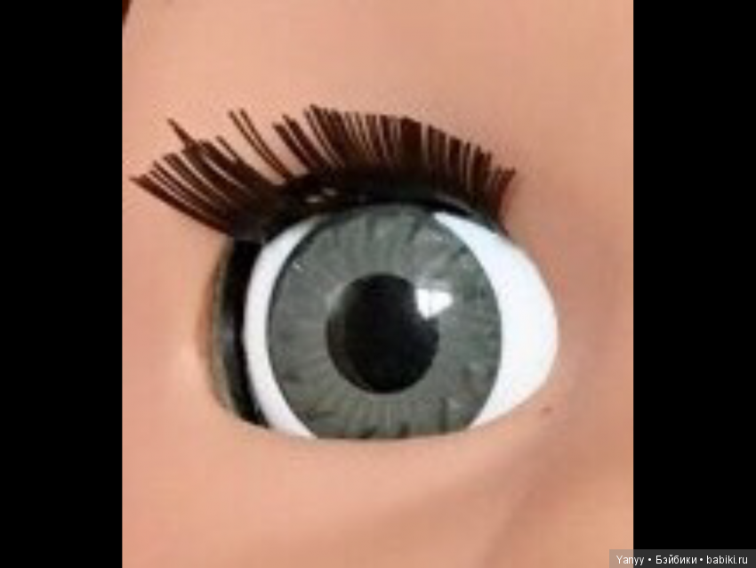 Прошу помочь подклеить реснички на "спящих" глазках