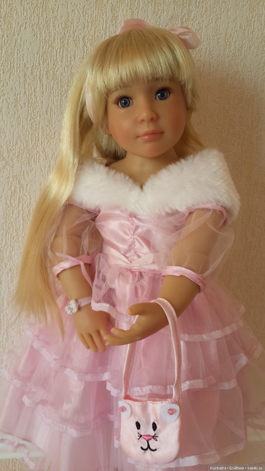 Kidz'n'Cats. Лена и Принцесса в розовом