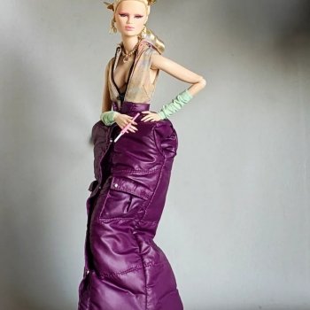 Футуристичный шик: Каро в образе от b.8con