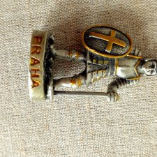 Рыцарь для кукольного интерьера