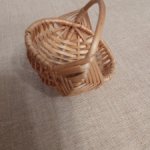 Корзиночка для кукольного интерьера