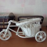 Велосипед с корзиной для кукольных фотосессий