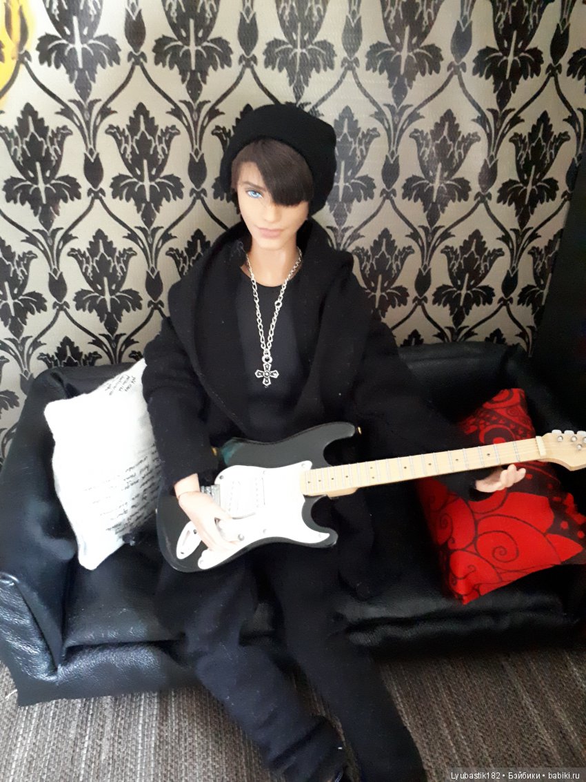 Немного новеньких или как можно долго перебирать невест