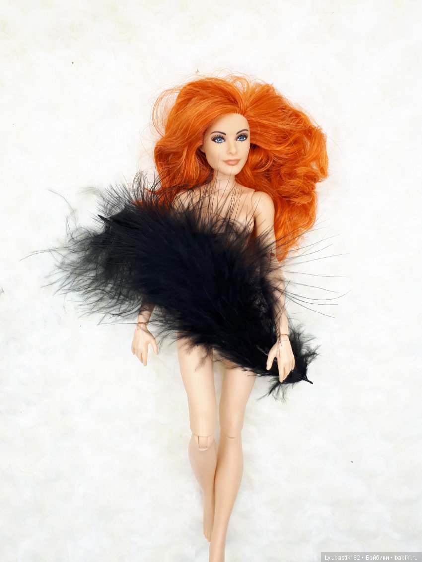 Не надо стесняться, дамы в перьях