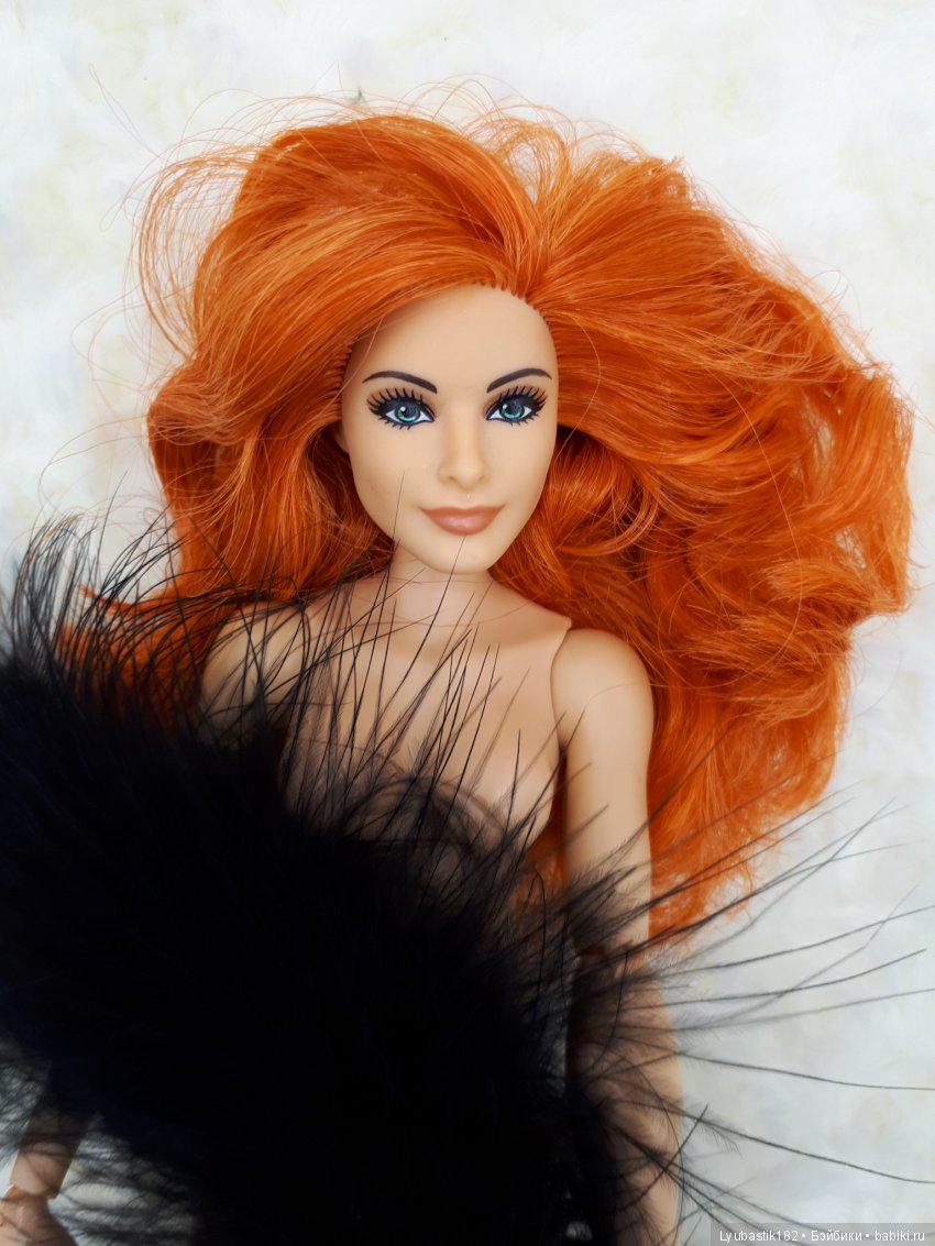 Не надо стесняться, дамы в перьях