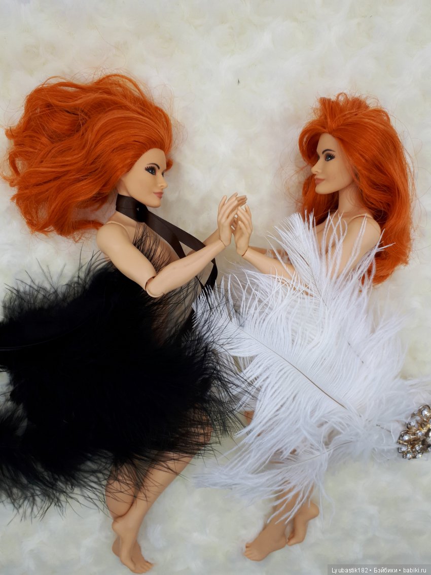 Не надо стесняться, дамы в перьях