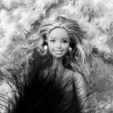 Не надо стесняться, дамы в перьях