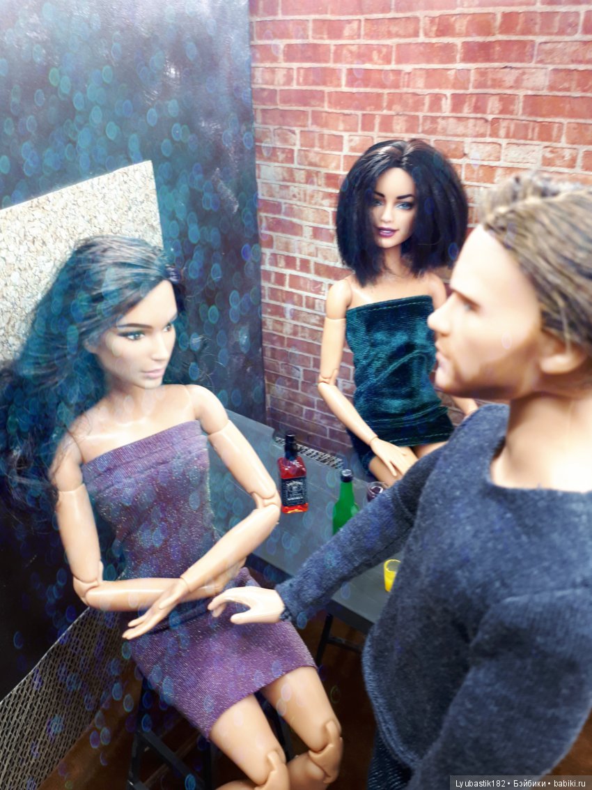 Холостяк. Клуб — Кукольные фотоистории и сериалы: комиксы