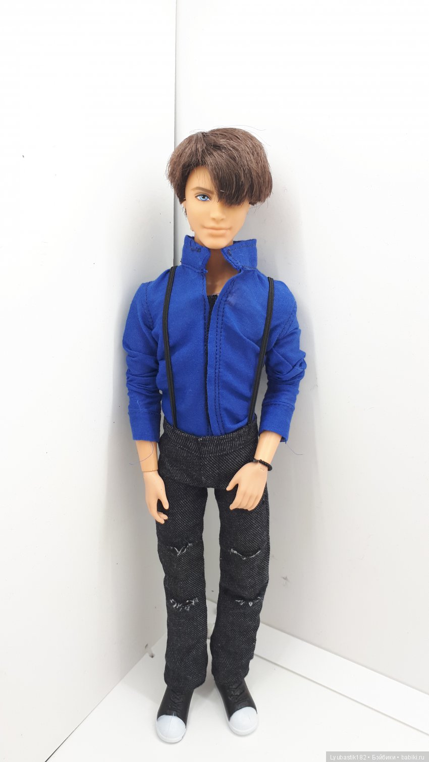 Жизнь в городе N. Десять негритят. Часть первая