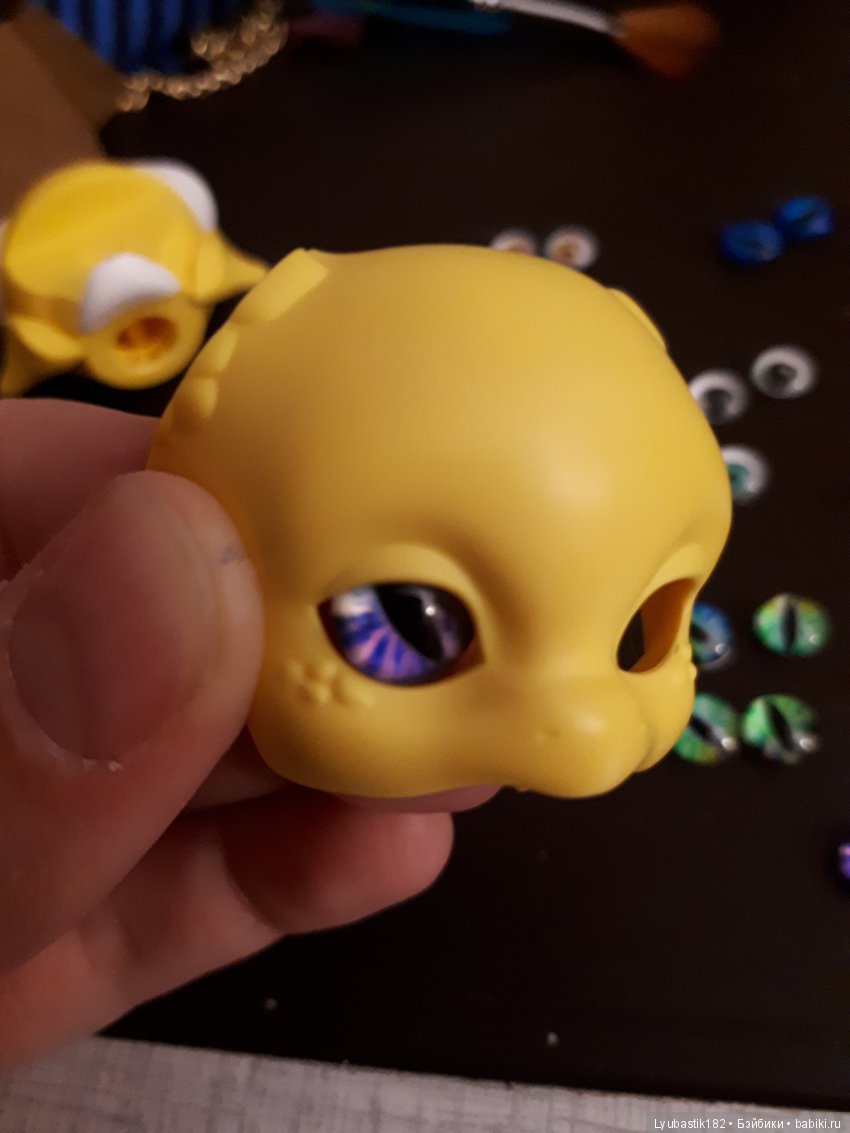 Меняем глаза дракону — Замена глаз и ресниц кукле: ремонт механизма (фото 9)