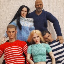 Семья в свитерах