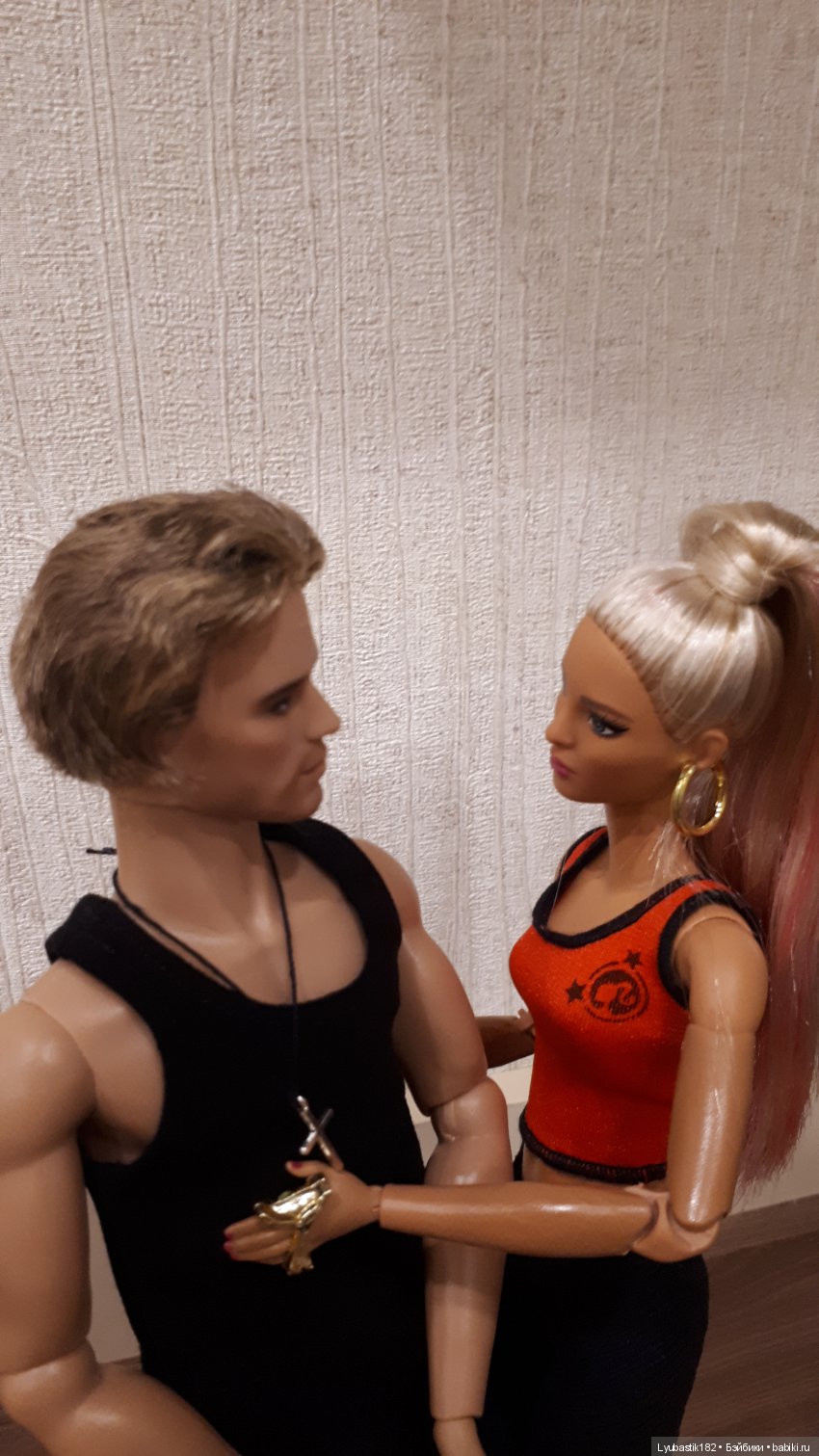 Неверные. Она меня раздражает