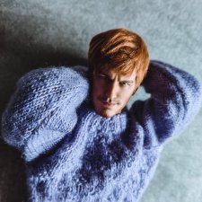 Мужчины в свитерах