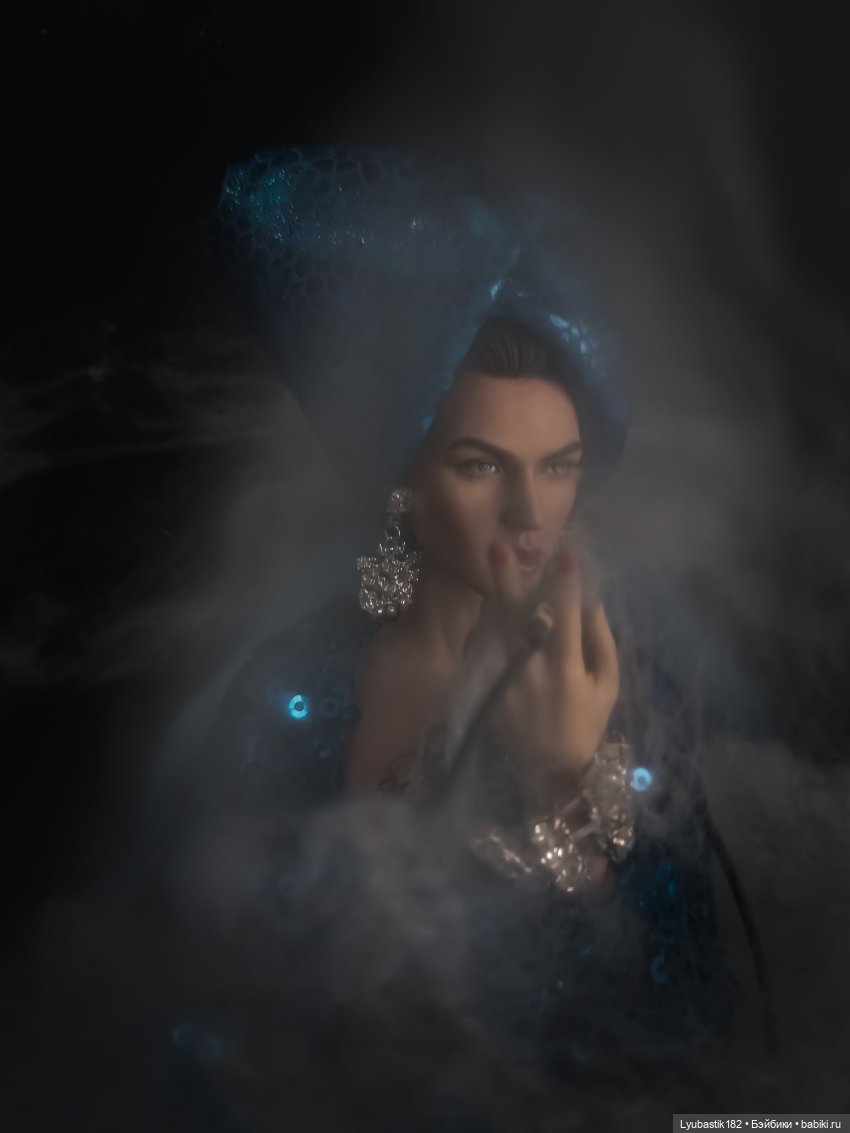 По следам Алисы — Коллекционные экшн