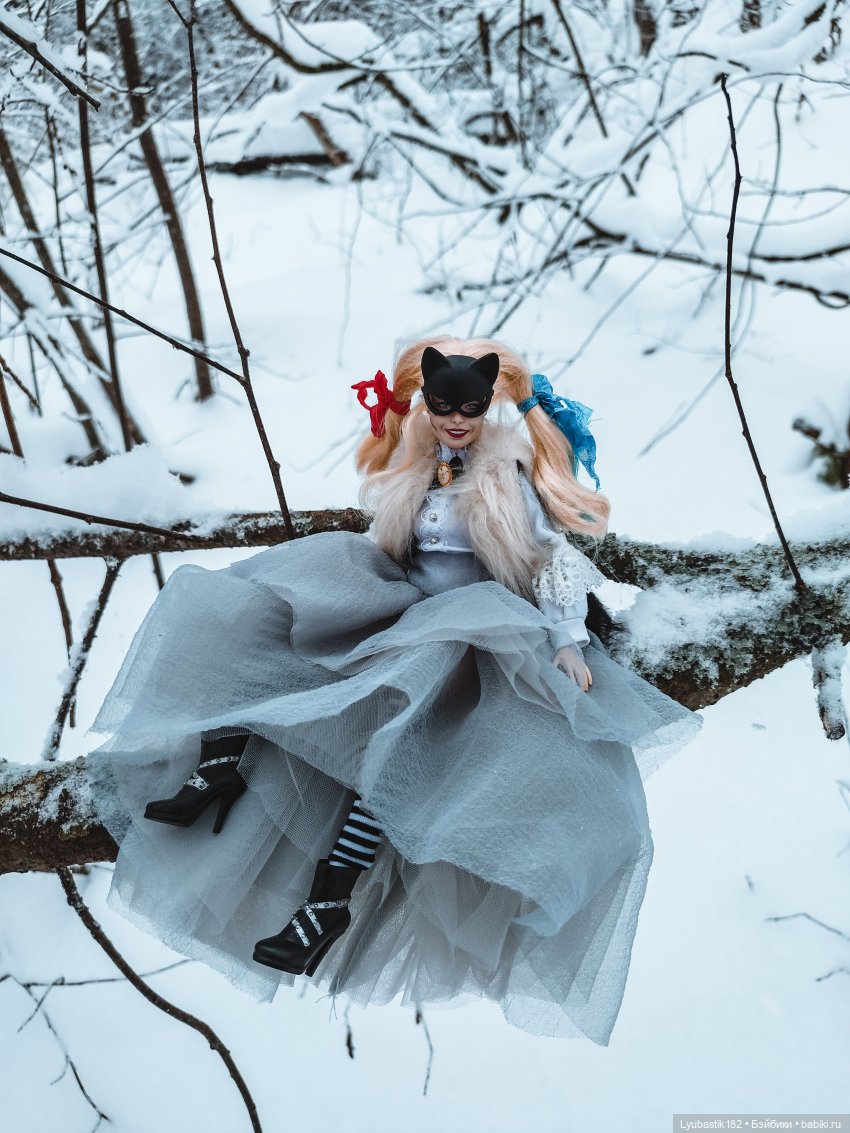 По следам Алисы — Коллекционные экшн