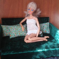 Диван-кровать для Барби, или что можно сотворить из шпателей и картона