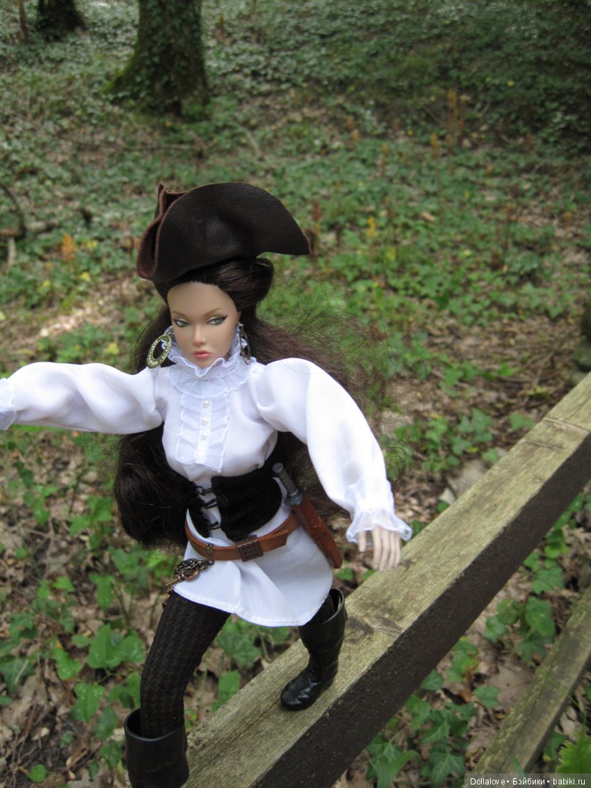 Пиратские будни Каролины — Гибриды шарнирных кукол (не БЖД): подбор тела (фото 3)