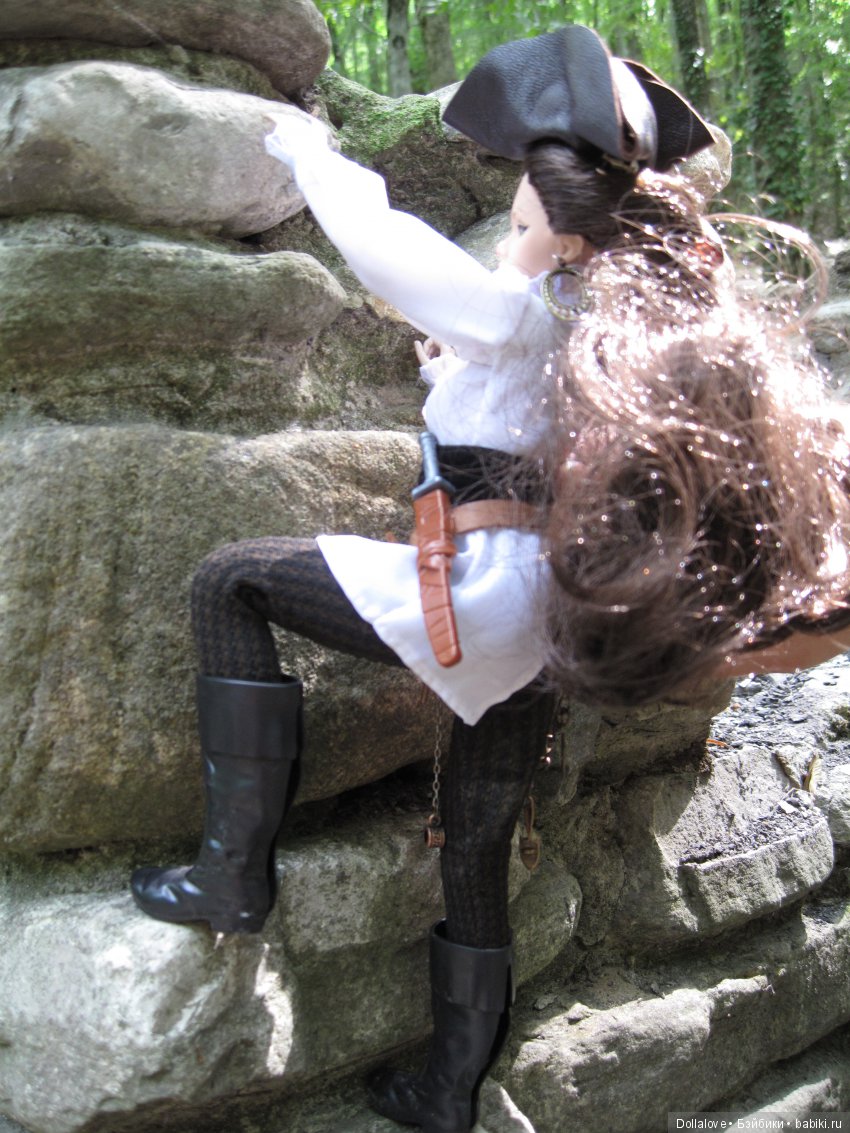 Пиратские будни Каролины — Гибриды шарнирных кукол (не БЖД): подбор тела