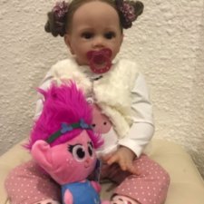 Девочка Мила