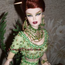 Индийский традиционный наряд для куклы ФР. в качестве модели Vanessa color theraphy