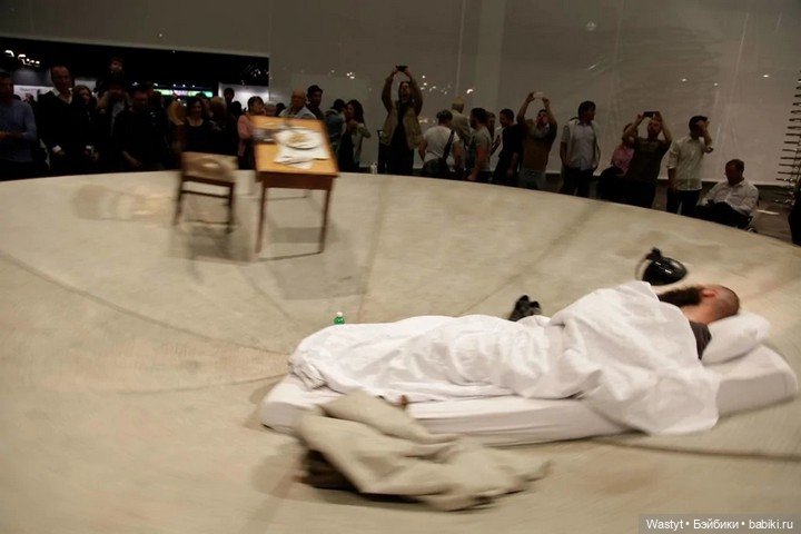 Жизнь на карусели: «Эгоцентричная система» Юлиуса фон Бисмарка (фото 2)