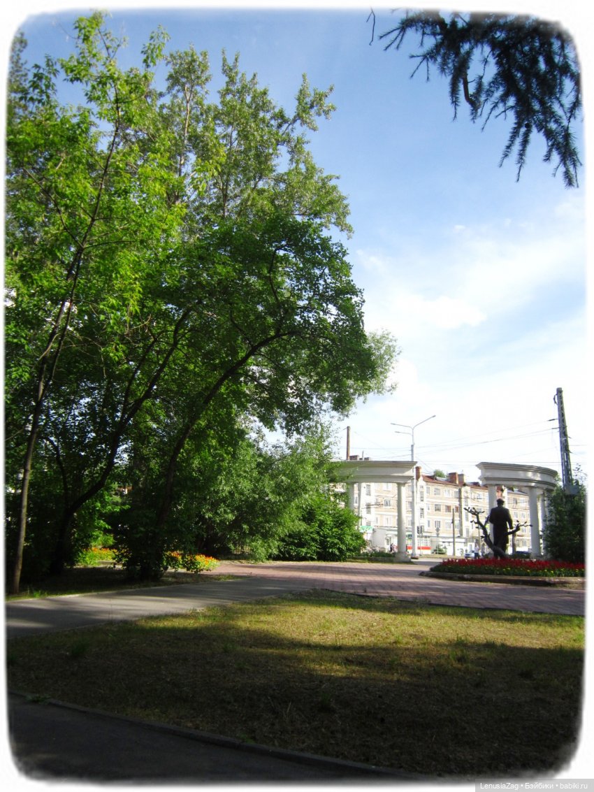 Прогулка в Треугольном сквере