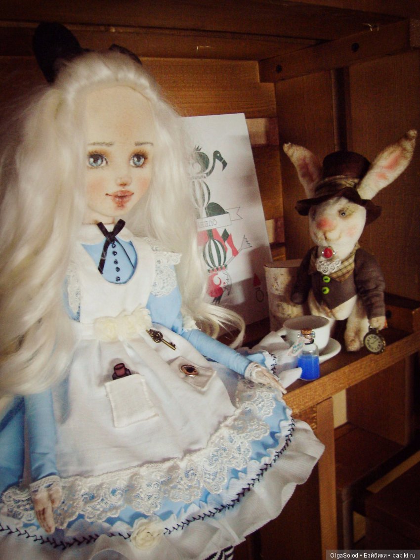 Следуй за белым кроликом... Алиса, текстильная кукла и белый кролик (фото 4)